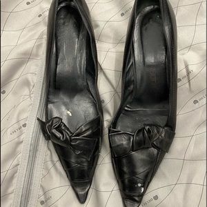 Black kitten heel leather shoes